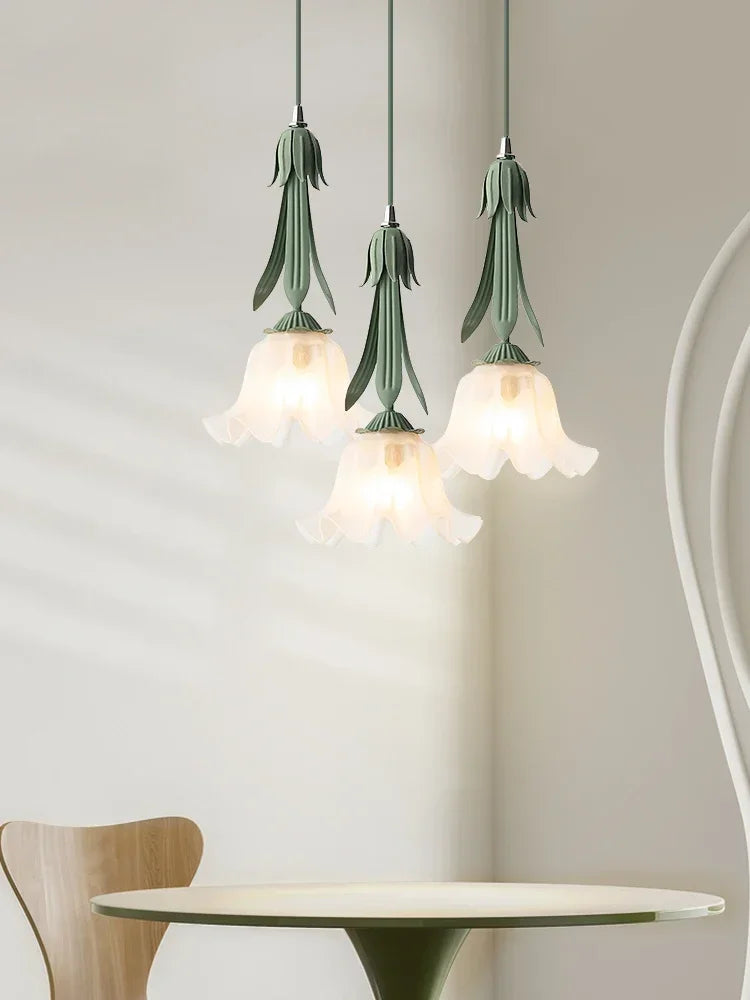 French style glass chandelier with decorative flowers for indoor use - vue 5 sur 10
