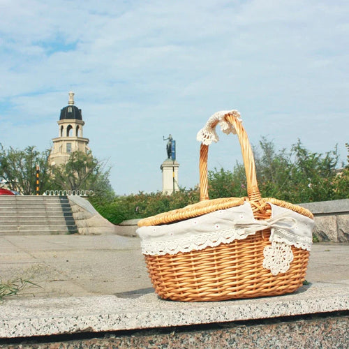 handwoven wicker basket for picnic and outdoor storage - vue 5 sur 9