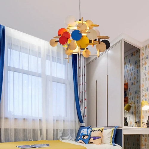 Modern Nordic wooden chandelier with colourful decorative lighting - vue 6 sur 8
