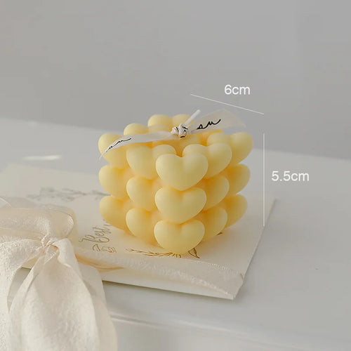 handmade decorative heart cube scented candle in soy wax - vue 9 sur 11