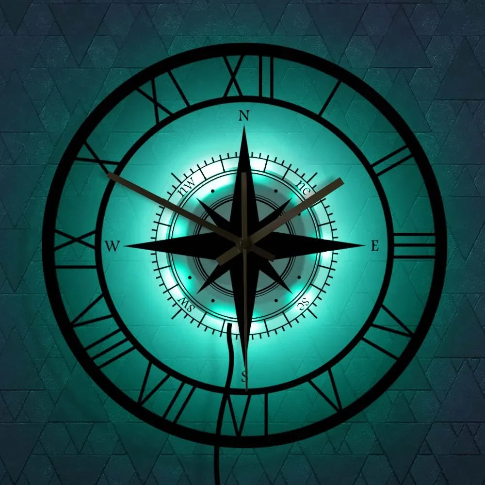 silent wall clock with compass and direction map - vue 5 sur 7