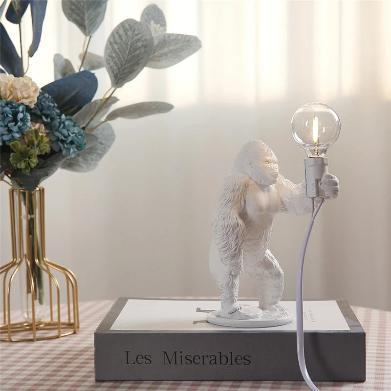 Nordic king kong customisable resin animal table lamp - vue 5 sur 15