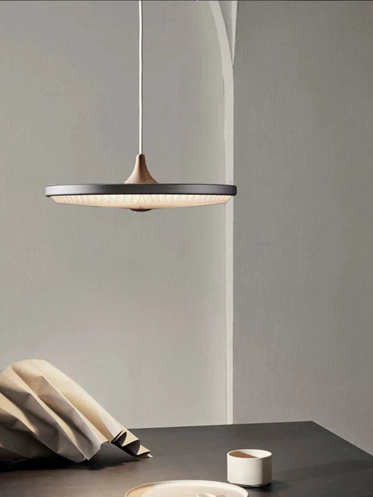 High-end creative pendant light for personalised lighting