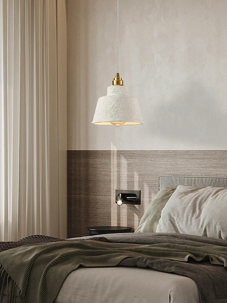 Handcrafted wabi-sabi pendant light for modern Japanese ambience - vue 3 sur 16
