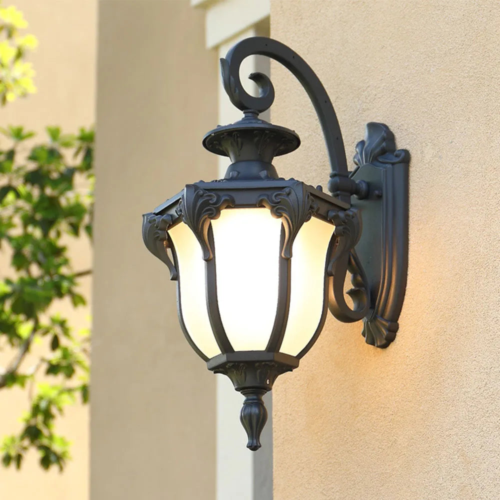 Retro outdoor waterproof wall light for garden and entrance