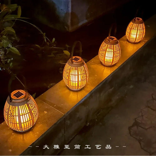Hanging solar lanterns for outdoor and garden lighting - vue 3 sur 7