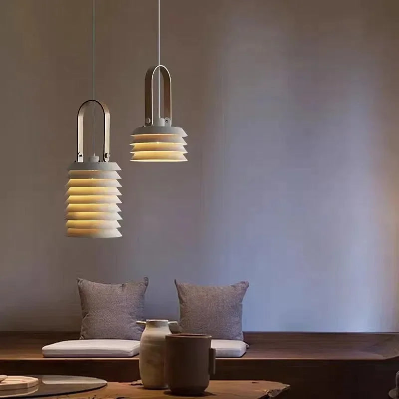 Elegant art deco pendant light for modern interiors - vue 3 sur 11