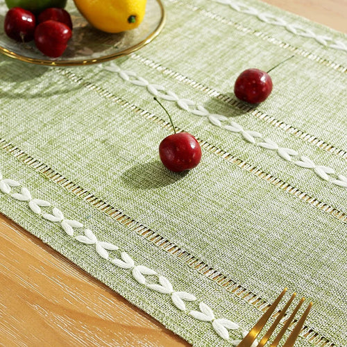 Boho braided table runner with fringes farmhouse style - vue 5 sur 7