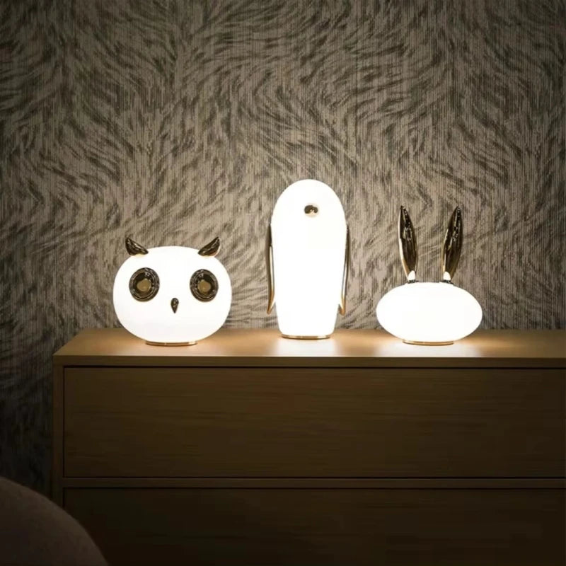 Creative minimalist animal LED desk lamp