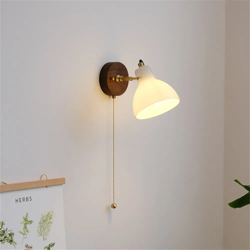 Modern glass and brass wall light with switch - vue 4 sur 8