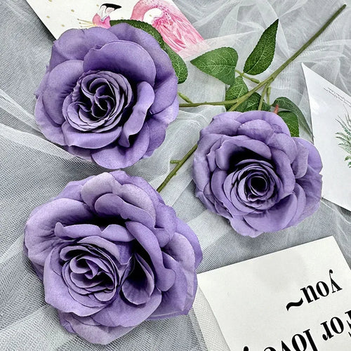 Silk floral decoration with roses and branches for parties - vue 13 sur 14