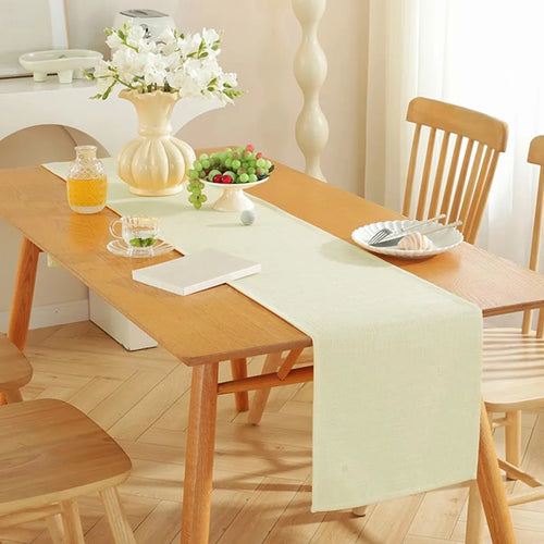 Red Christmas table runner in wrinkle-free polyester