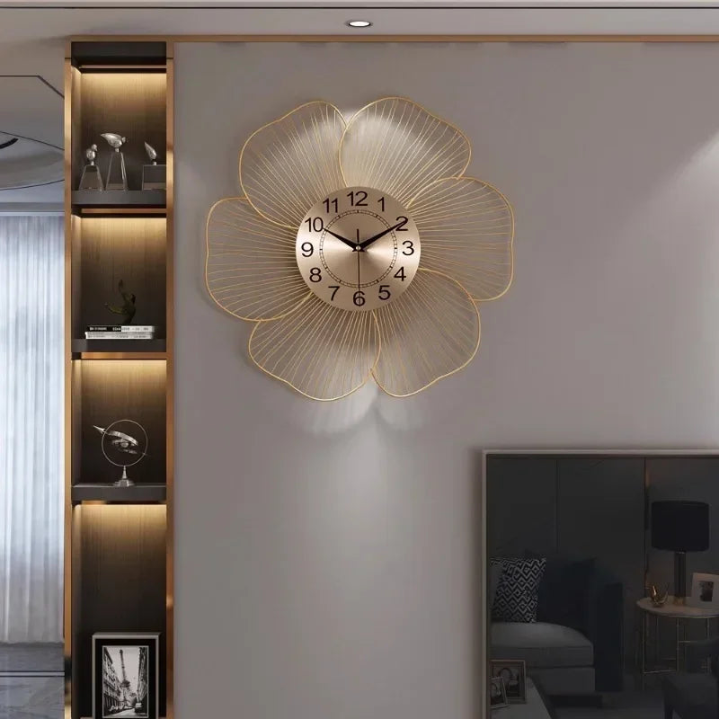 designer metal wall clock for a modern and refined interior - vue 4 sur 8