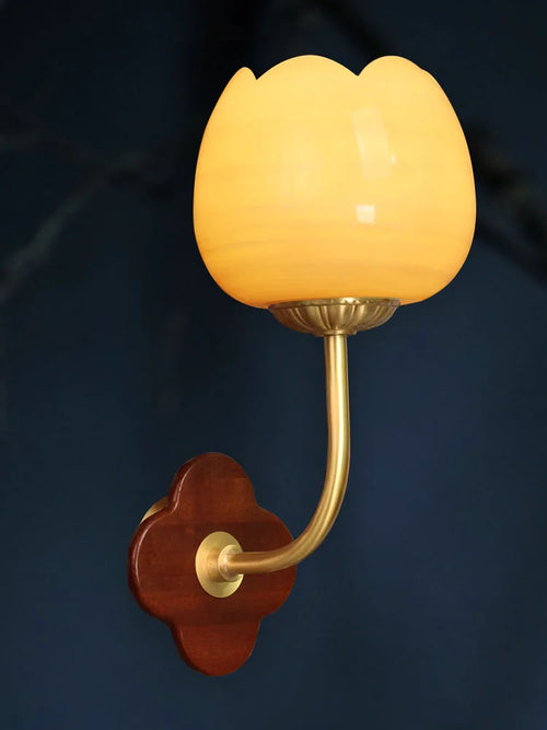 Traditional copper and wood wall light with jade lampshade - vue 5 sur 8