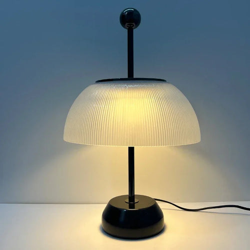 Elegant Italian retro desk lamp for modern interiors - vue 2 sur 8