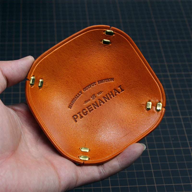 Leather storage tray for jewellery and assorted items - vue 9 sur 10