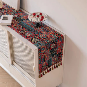 Nordic style jacquard animal table runner with tassels