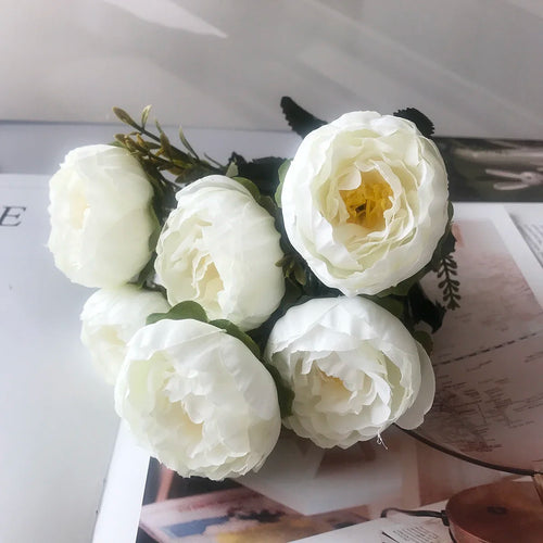 Small artificial flower bouquet for spring decoration and weddings - vue 5 sur 37