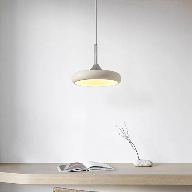 Modern minimalist white disc LED pendant light - vue 4 sur 9