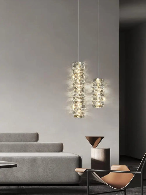 Modern lightweight crystal chandelier for elegant and contemporary interiors - vue 3 sur 9