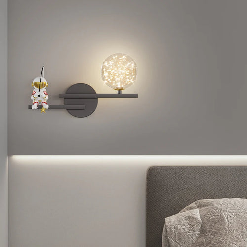 Astronaut moon planet LED wall light nordic style 2022 - vue 4 sur 18
