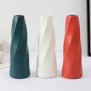 lightweight vase for decorating floral arrangements and dried flowers