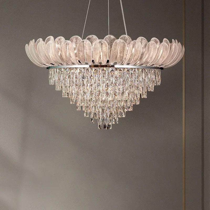 Luxury crystal chandelier for interior decoration