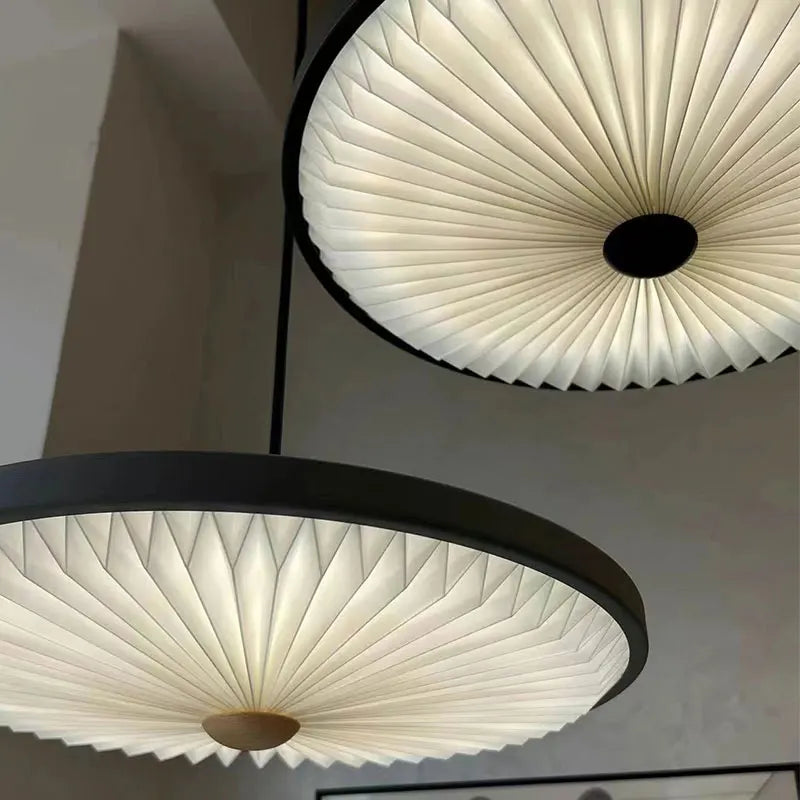 Modern pleated pendant light for restaurant and bar - vue 5 sur 8