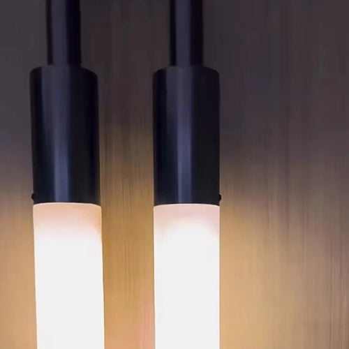 Modern LED pendant light in metal and acrylic with adjustable cord - vue 6 sur 6