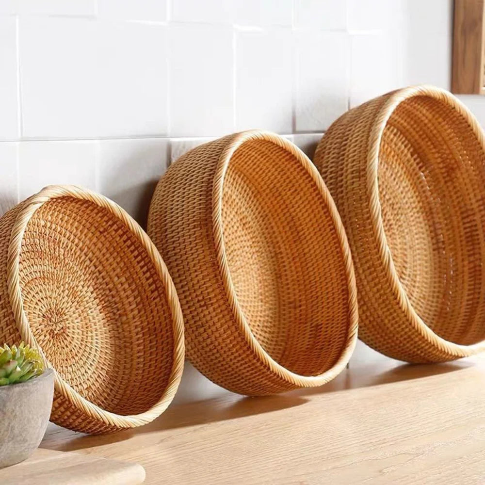 Round handwoven rattan basket for fruit and snacks