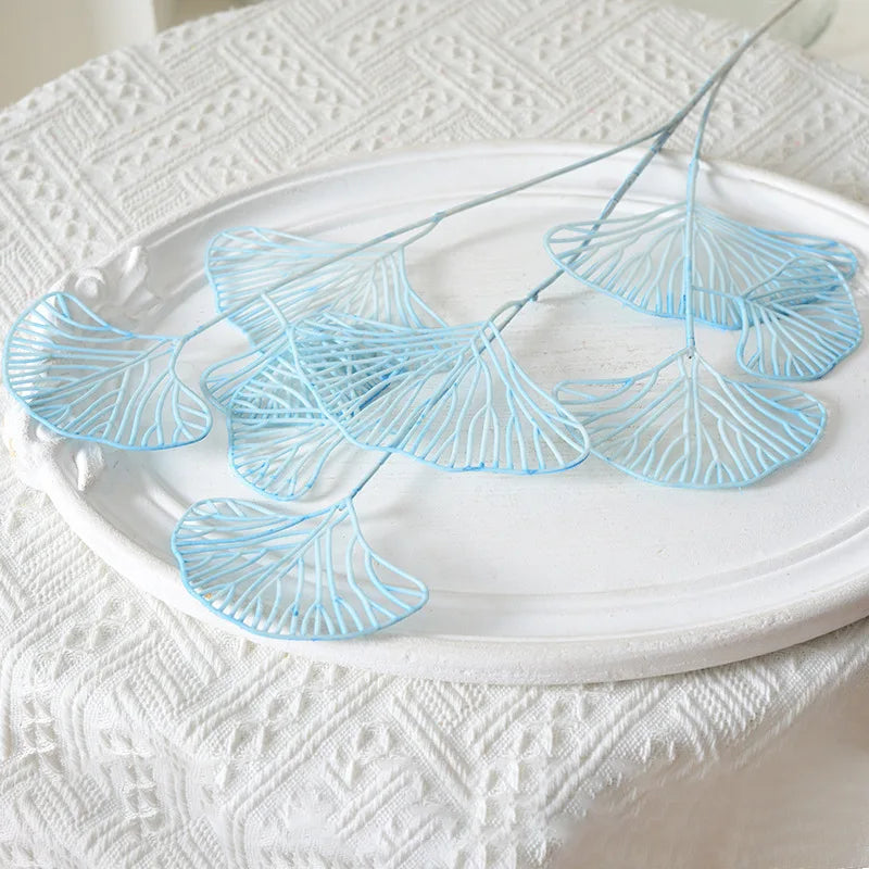 Set of artificial ginkgo, eucalyptus and holly leaves for floral decoration - vue 11 sur 13