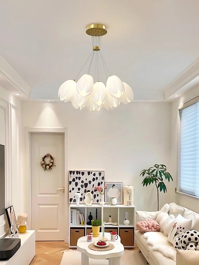 Modern suspended chandelier for energy-saving indoor lighting