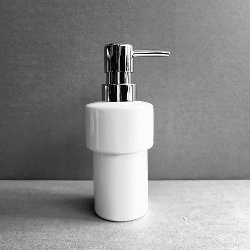empty bottle for shampoo cream and lotion bath accessories - vue 9 sur 8