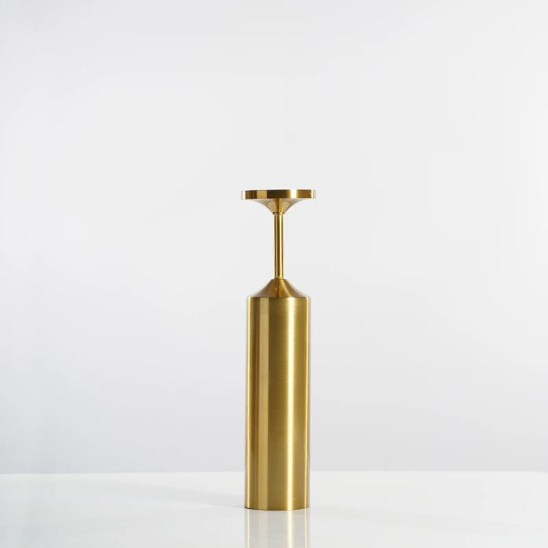 Gold plated metal candle holder for weddings and elegant decoration - vue 10 sur 15