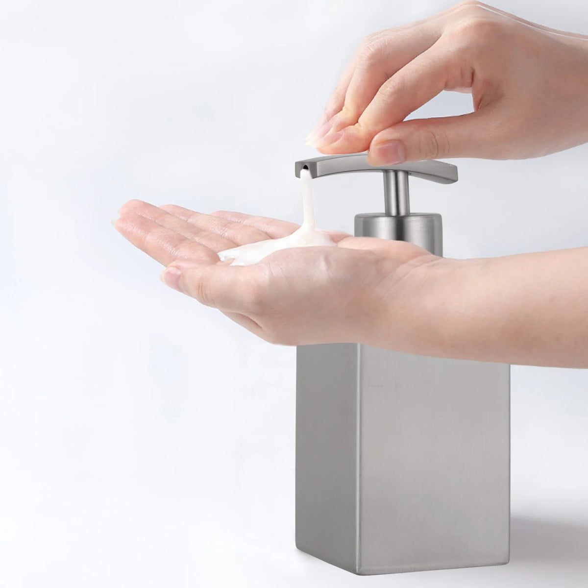 stainless steel squeezable soap dispenser for liquid - vue 6 sur 7