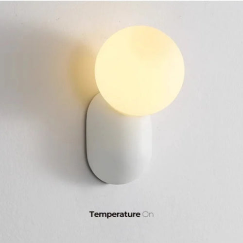 Modern Nordic wall light for indoor decorative lighting - vue 5 sur 9