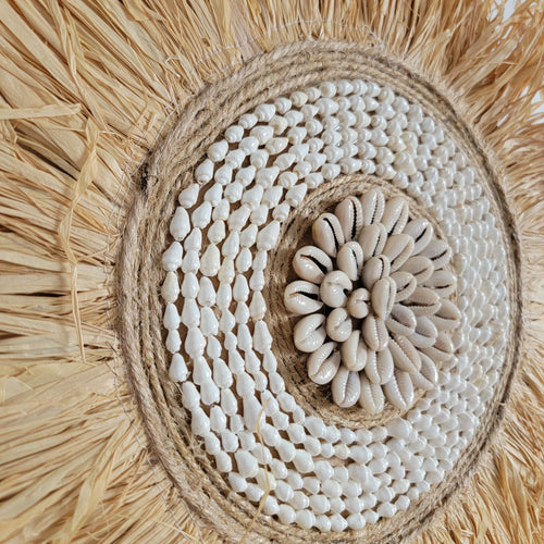decorative mirror in raffia and shells for interior use - vue 2 sur 6