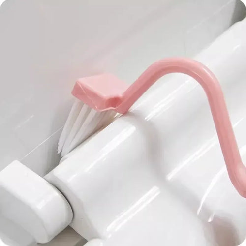 Curved toilet brush practical portable cleaning tool