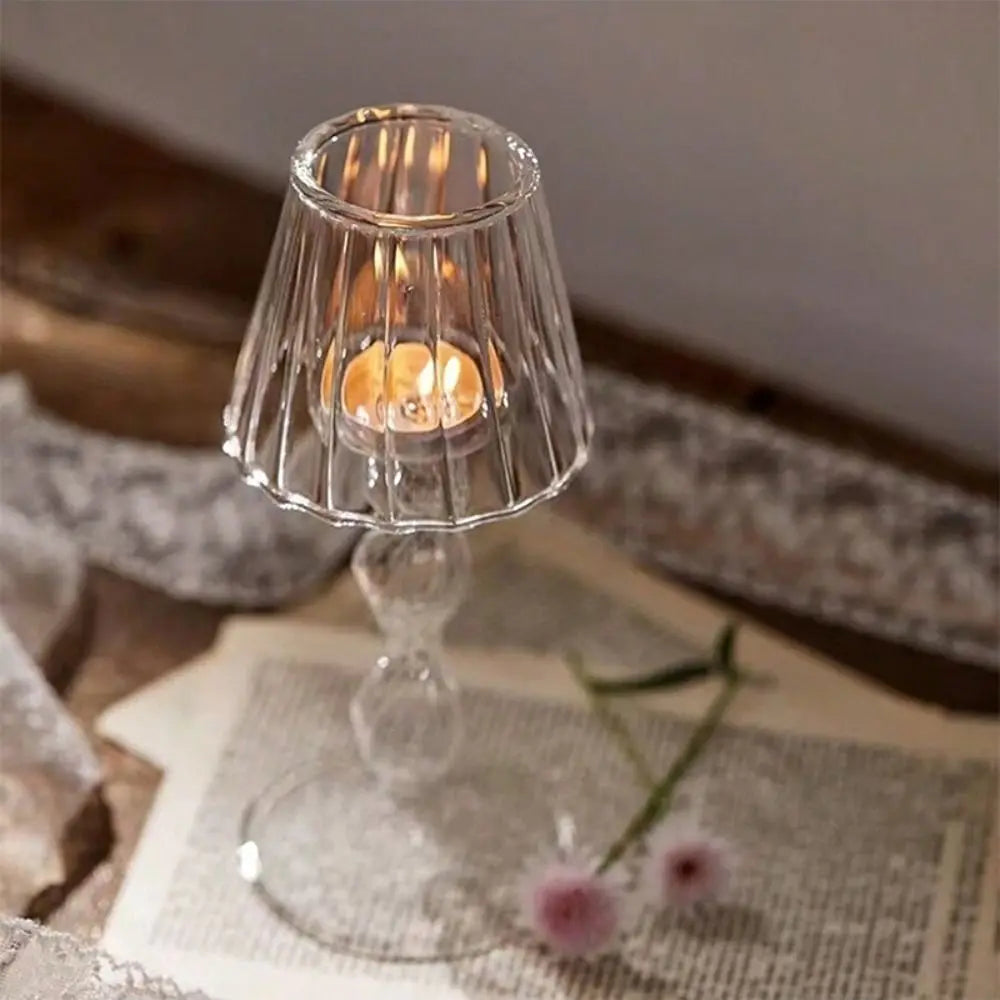 Delicate romantic striped glass chandelier candle holder - vue 10 sur 11