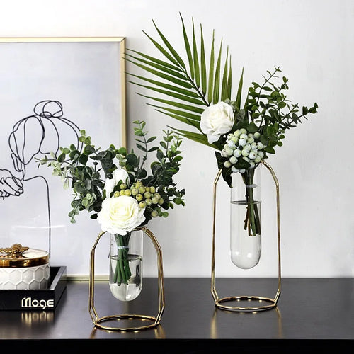 geometric wrought metal vase for modern decoration - vue 2 sur 8