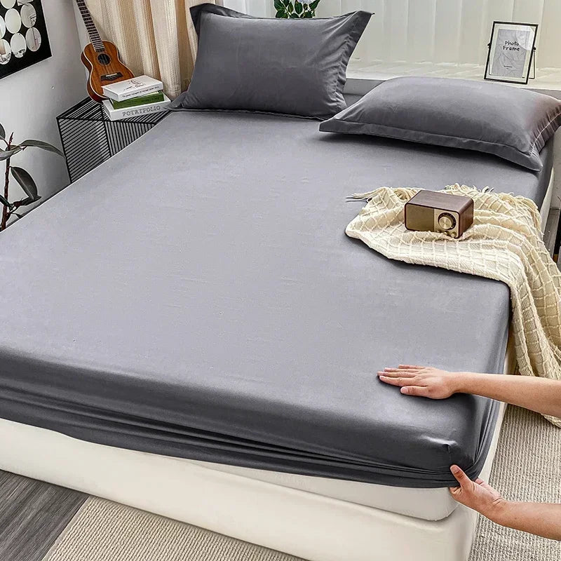 Premium Solid Color Brushed Fitted Sheet,Ultra-Soft Sateen Weave for Cozy Nights - Hypoallergenic and Easy Care Bedding - vue 4 sur 13