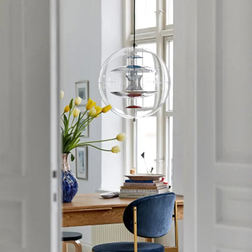 Modern Danish design globe pendant light in PVC - vue 3 sur 9