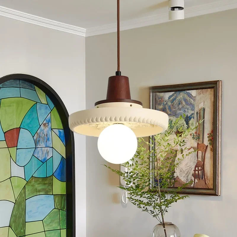 Decorative antique-style engraved resin retro chandelier - vue 5 sur 14