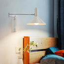 Extendable wall light