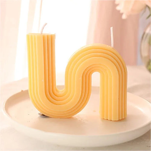 geometric u-shaped scented candles for home decor - vue 22 sur 22
