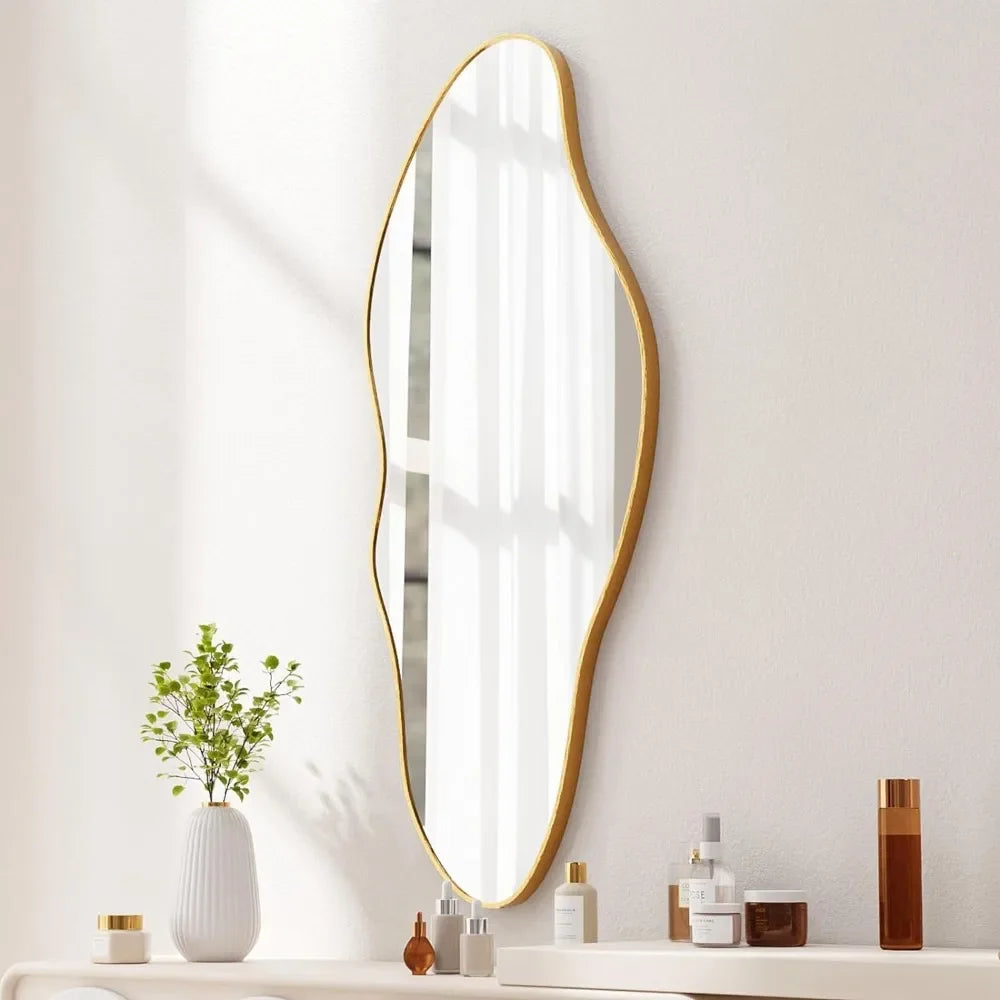 asymmetrical wall mirror with gold frame for interior decoration - vue 8 sur 8