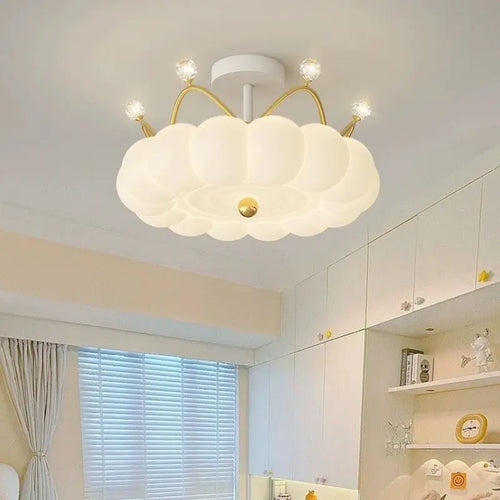 Modern crown-shaped ceiling light with remote control - vue 2 sur 11