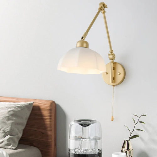 Vintage wall light with long foldable arm and switch - vue 3 sur 9