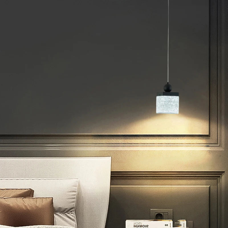 Adjustable resin and metal LED chandelier - vue 4 sur 7