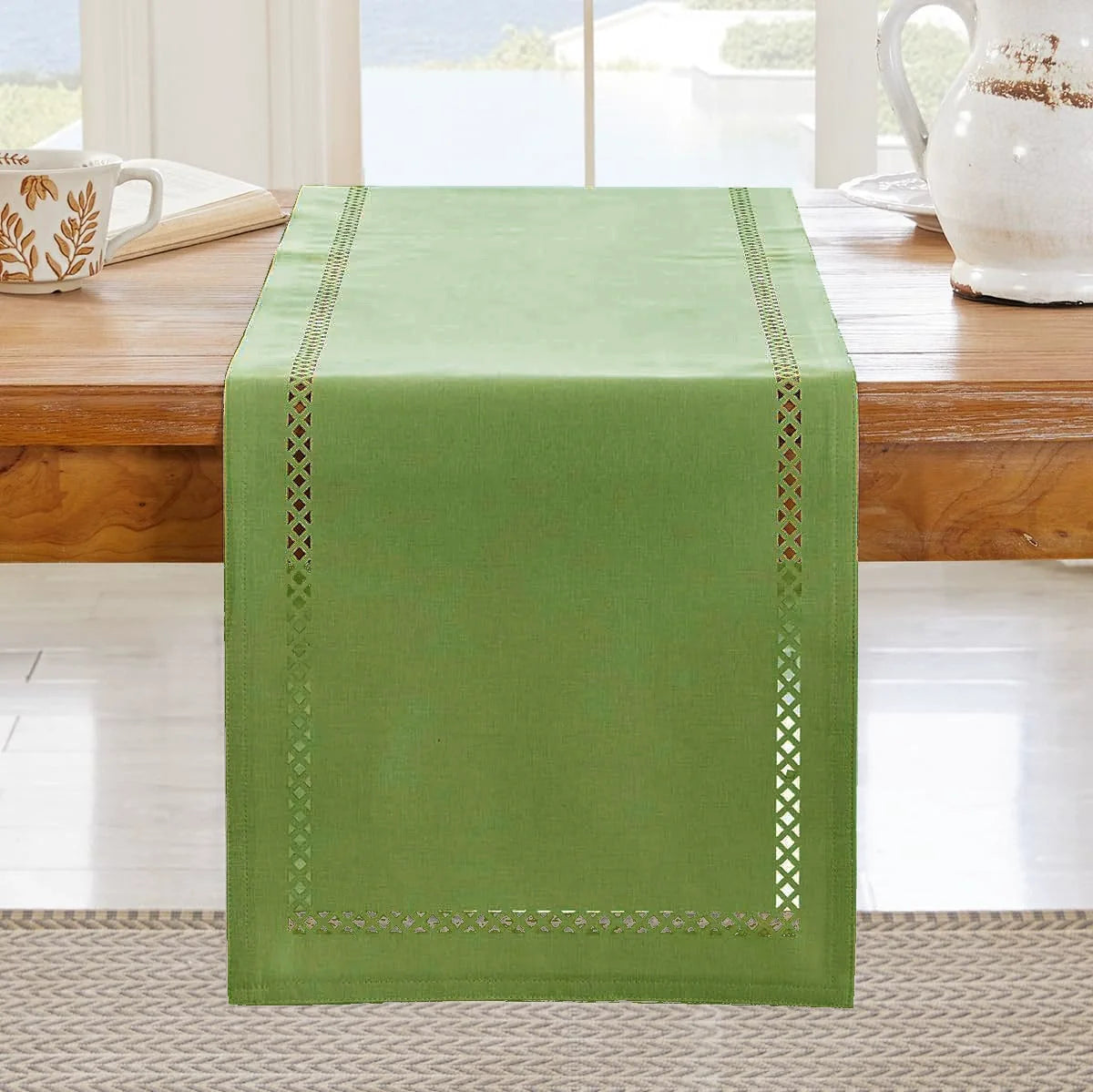 Modern openwork linen table runner - vue 9 sur 13